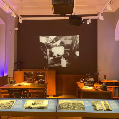 Turkiye Is Bankasi Muze Profesyonel Goruntu Sistemleri