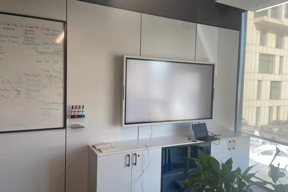 YEO Teknoloji Akilli Tahta